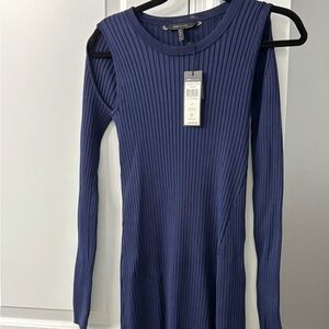 NWT 🎀BCBG MaxAzria Navy Blue BodyCon style dress with cut out shoulder